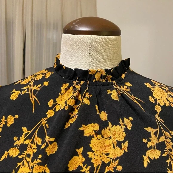 SHEIN | Frill Neck Floral Top - Picture 5 of 10